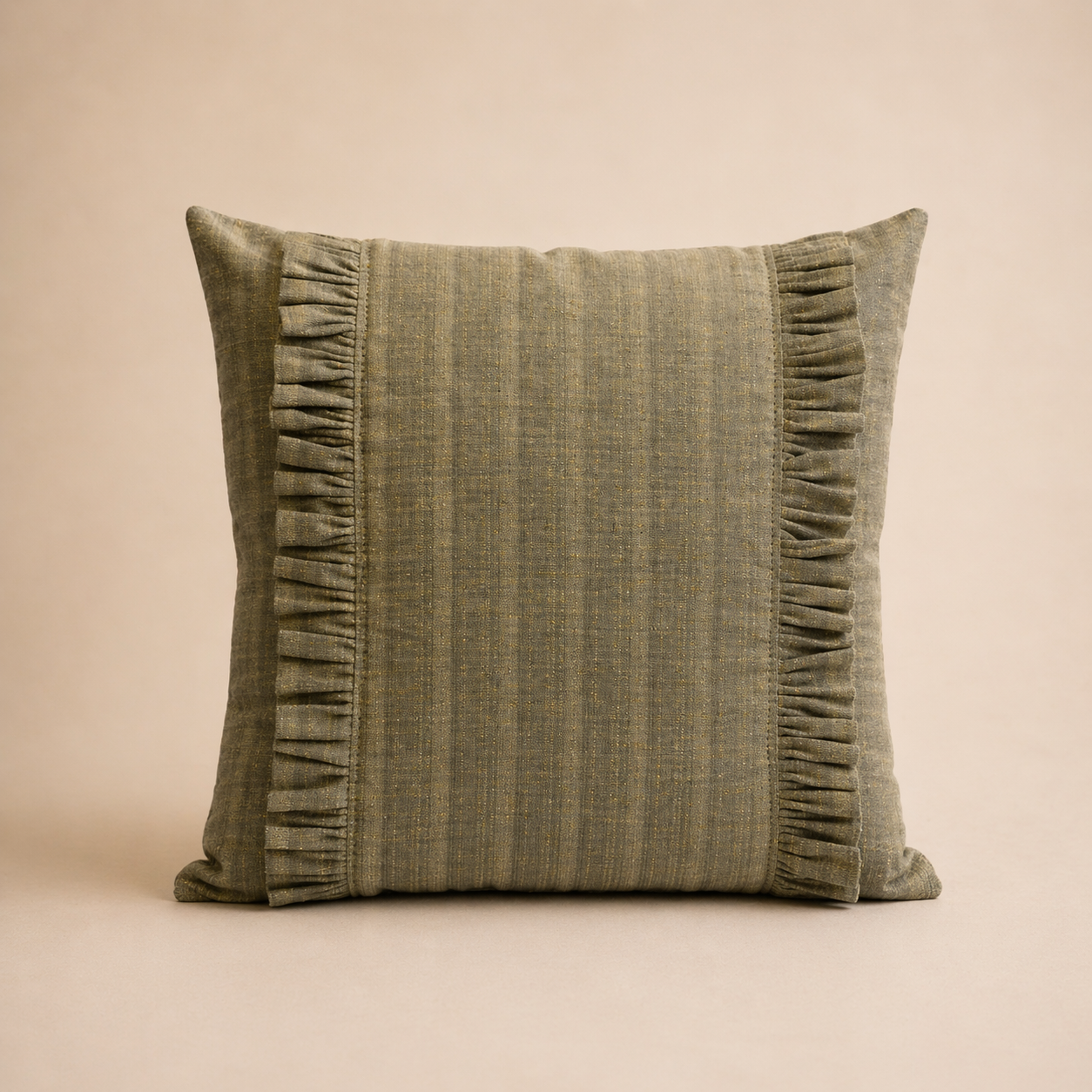 The Front Ruffle Cushion