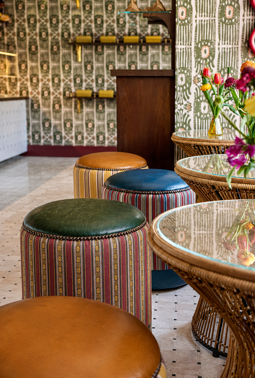 Stools & Ottomans
