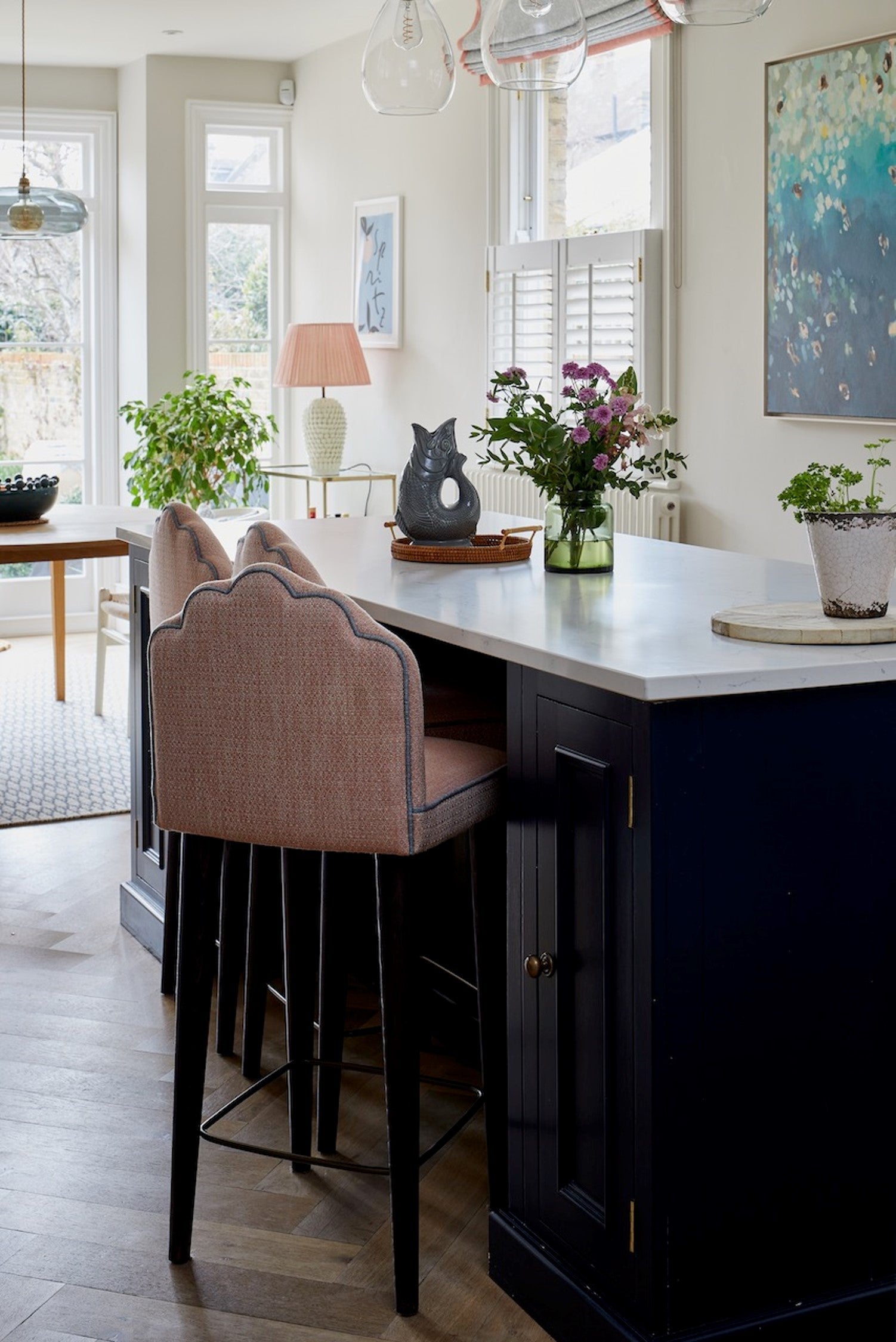 Dining Chairs & Bar Stools