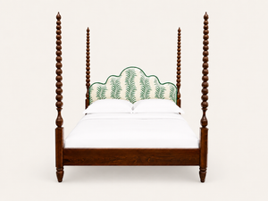 Scrolling Fern Frond – Emerald on Ivory